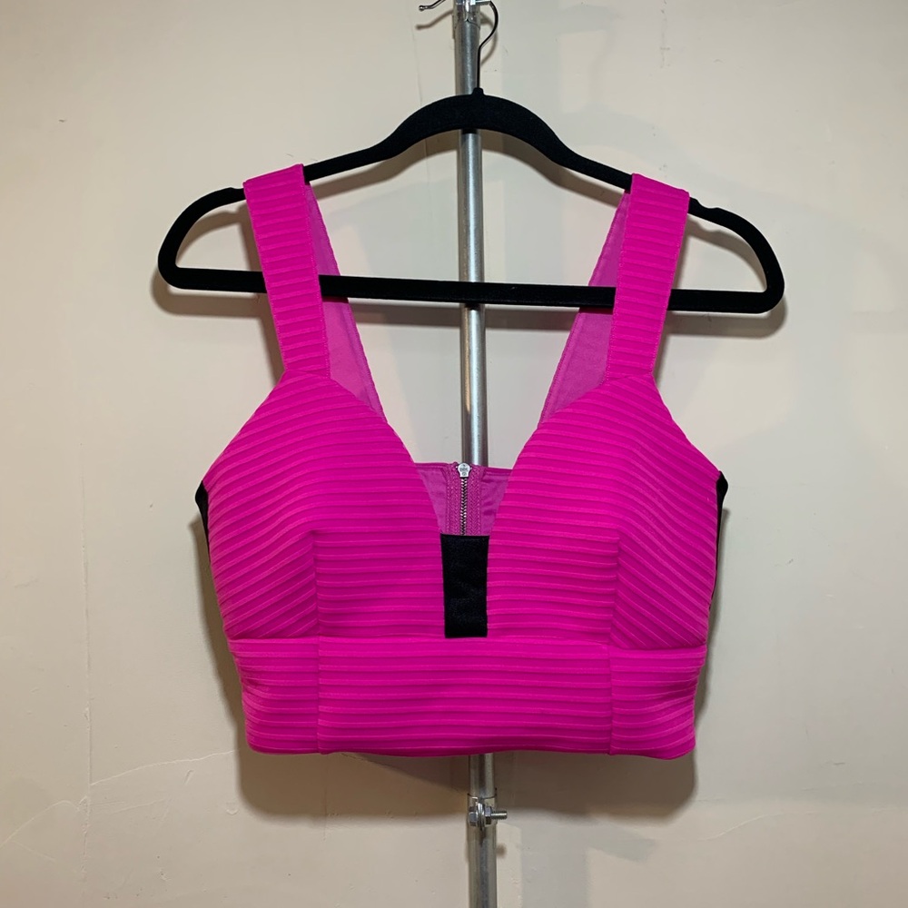 EXPRESS- Perfect condition, worn once! & a FREE pair of earrings:):) - Picture 6 of 7